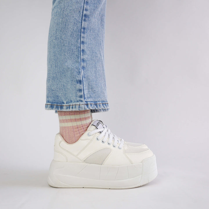 Zapatilla Mujer Almendra White