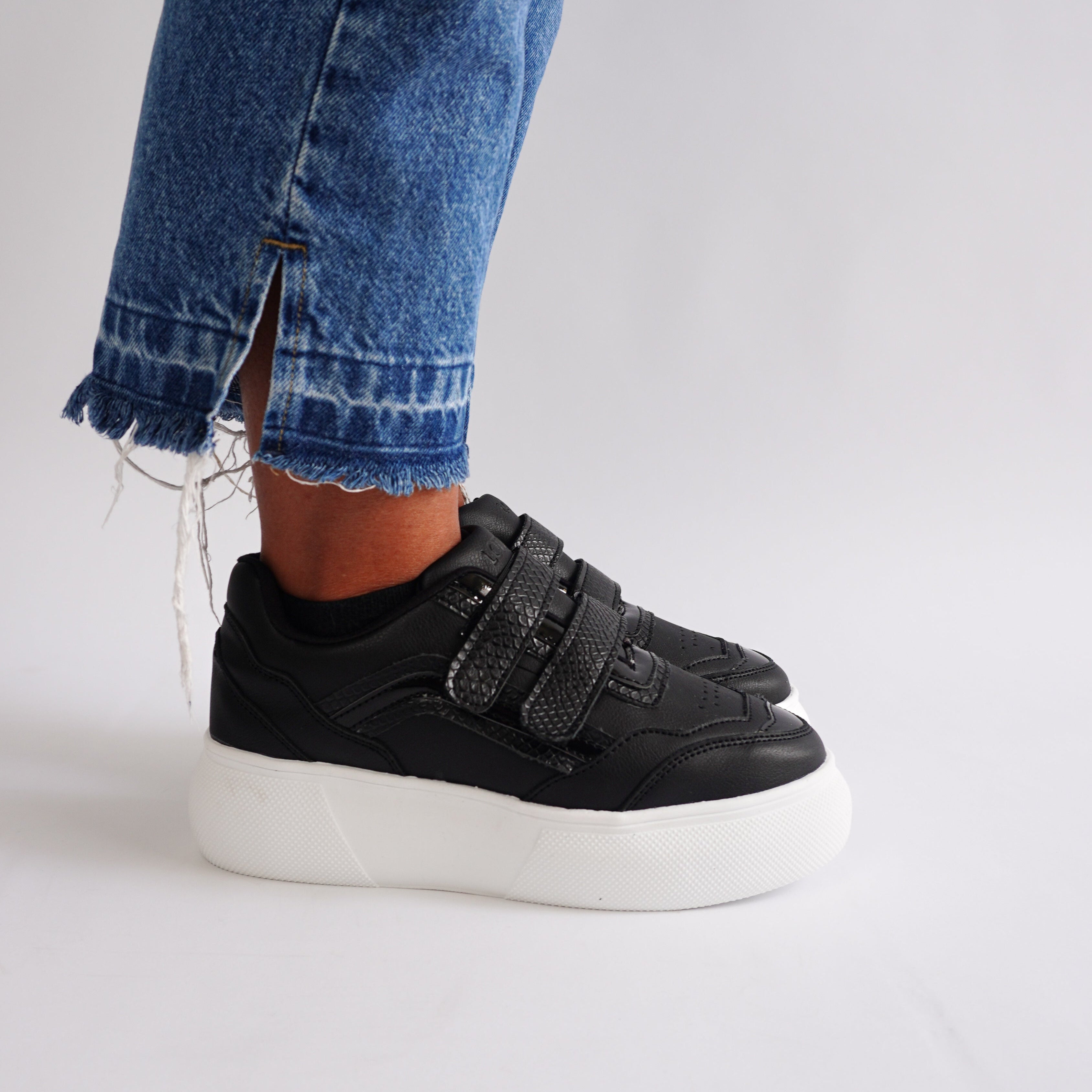 Zapatilla Mujer Camila
