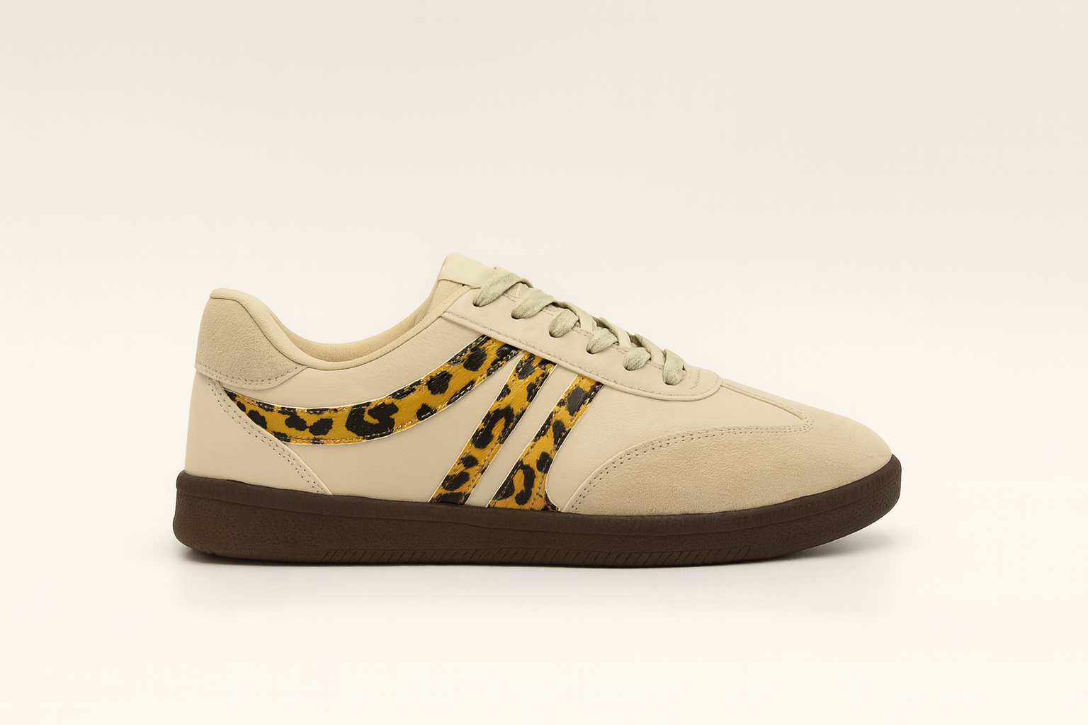 Zapatilla Mujer Lottie 670