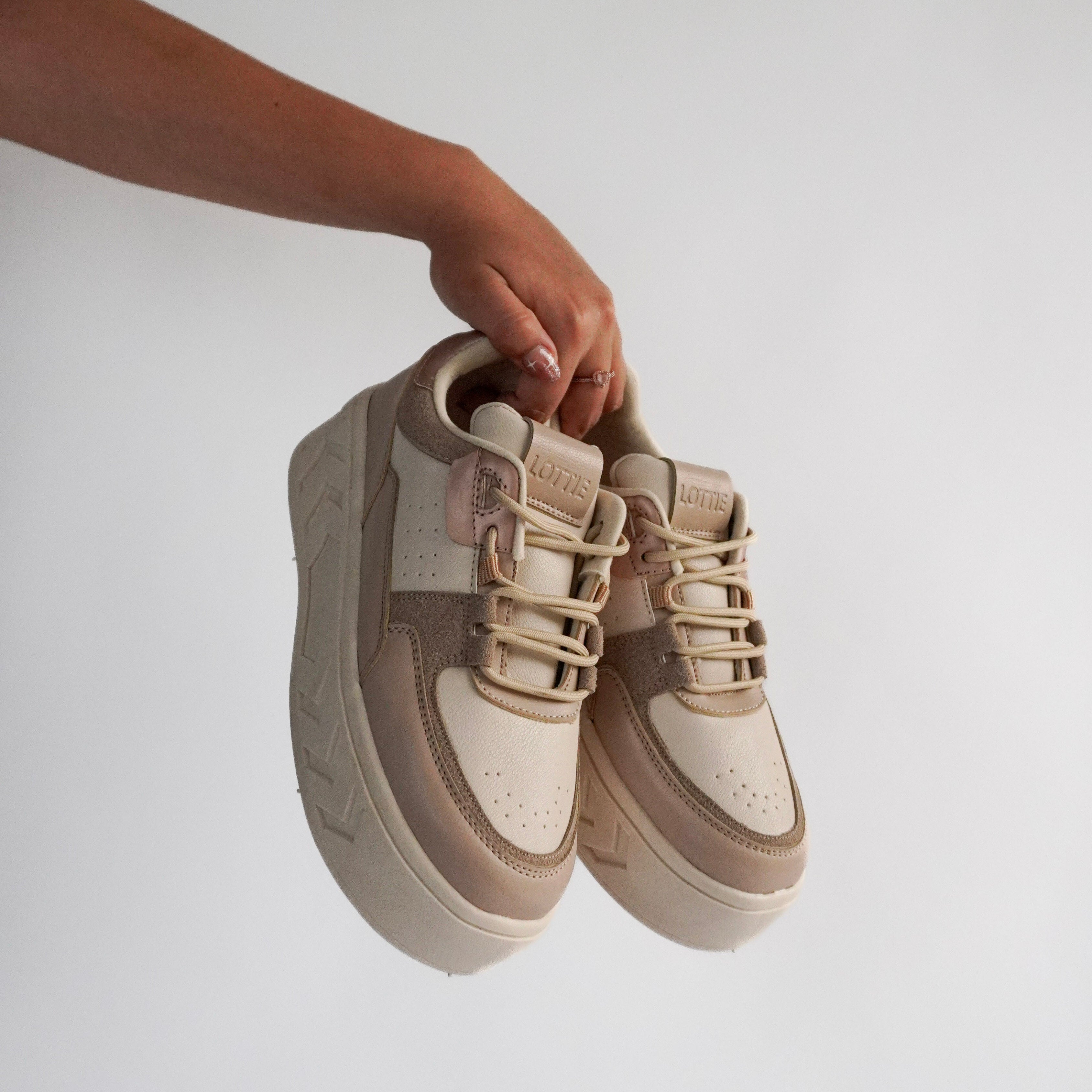 Zapatilla Mujer Flavia