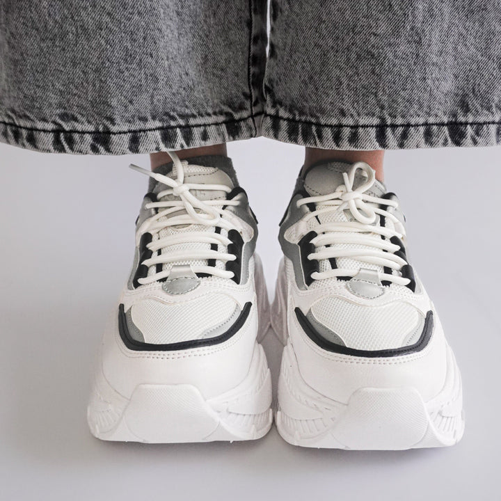 Zapatilla Mujer Fernanda Black & White