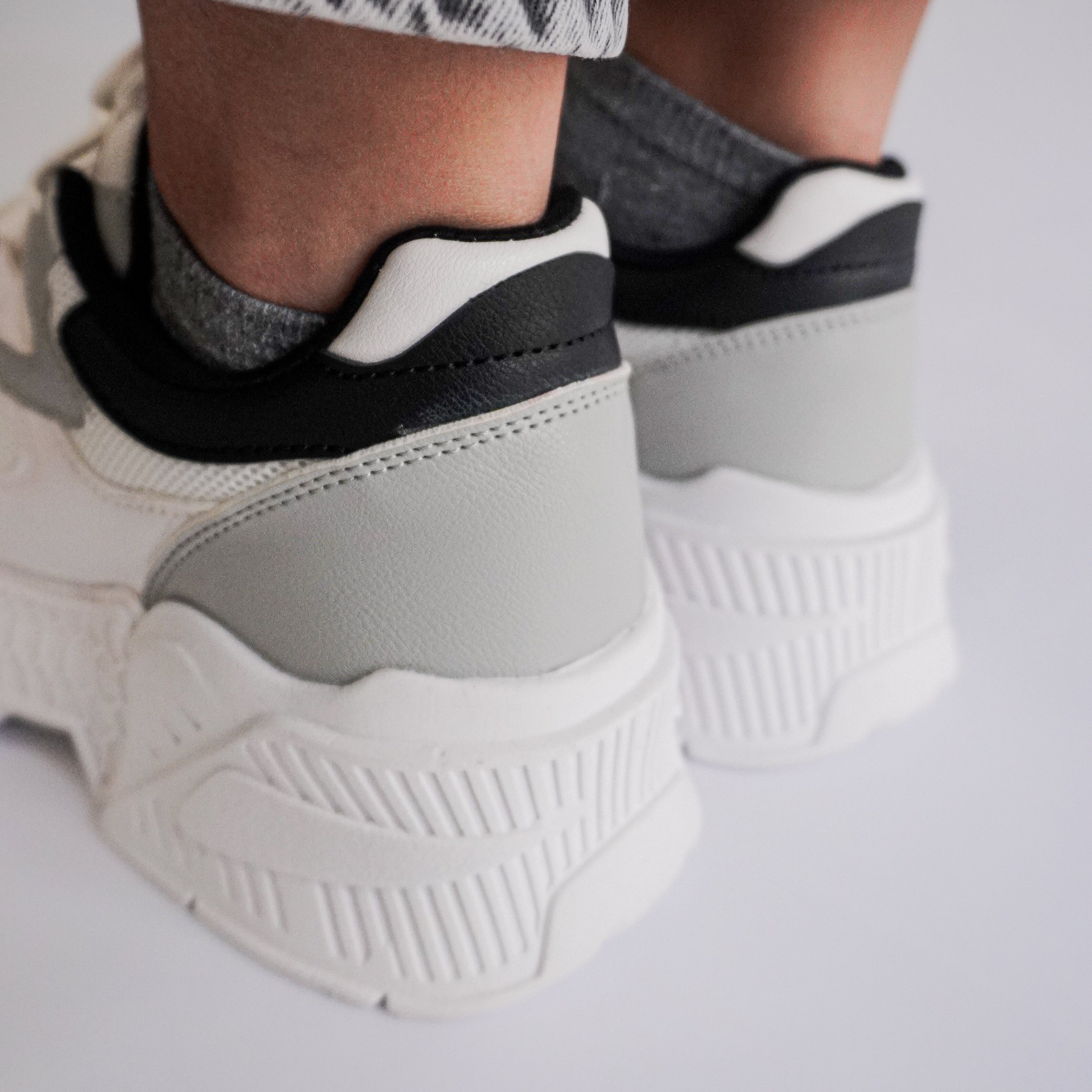 Zapatilla Mujer Fernanda Black & White