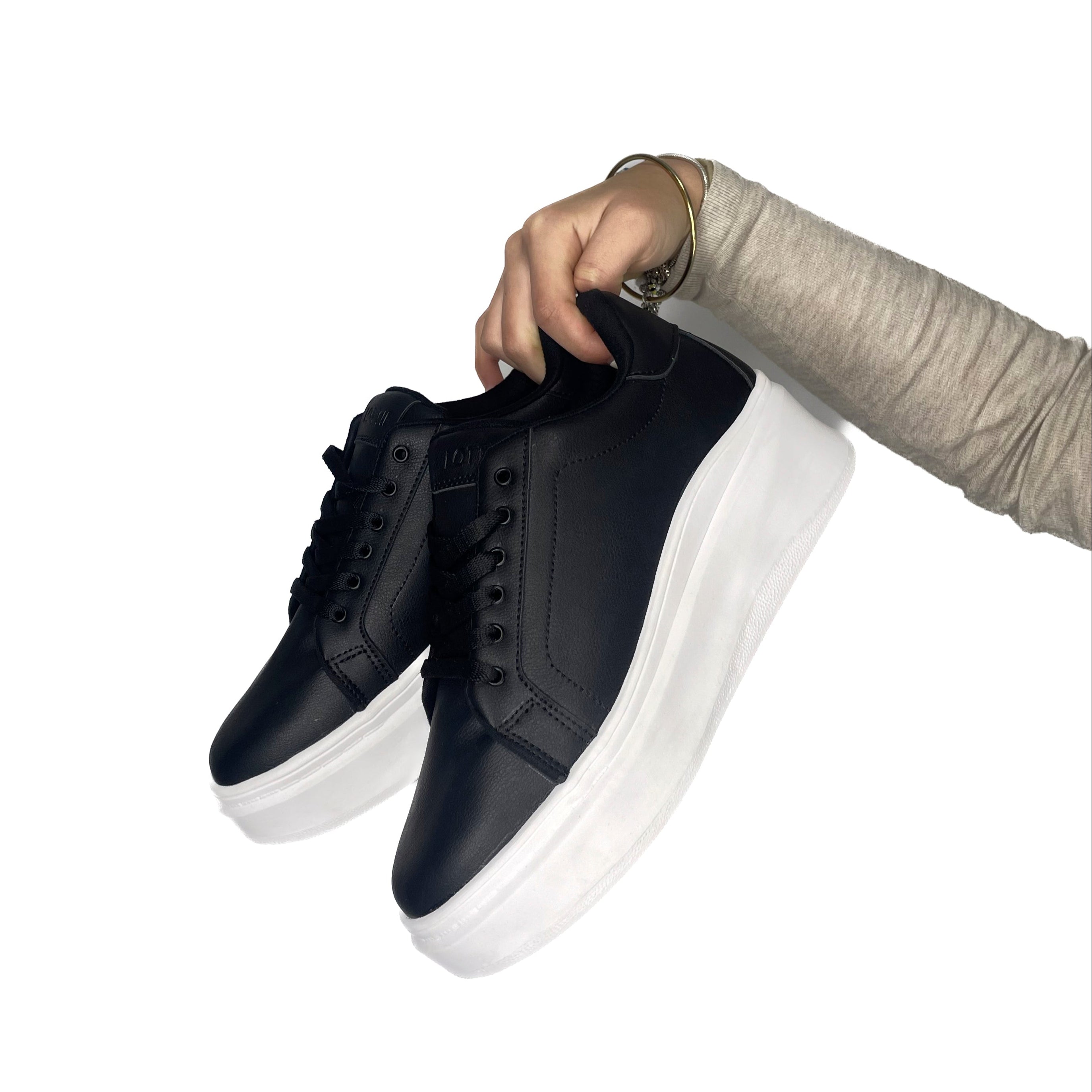 Zapatilla Mujer Lorena