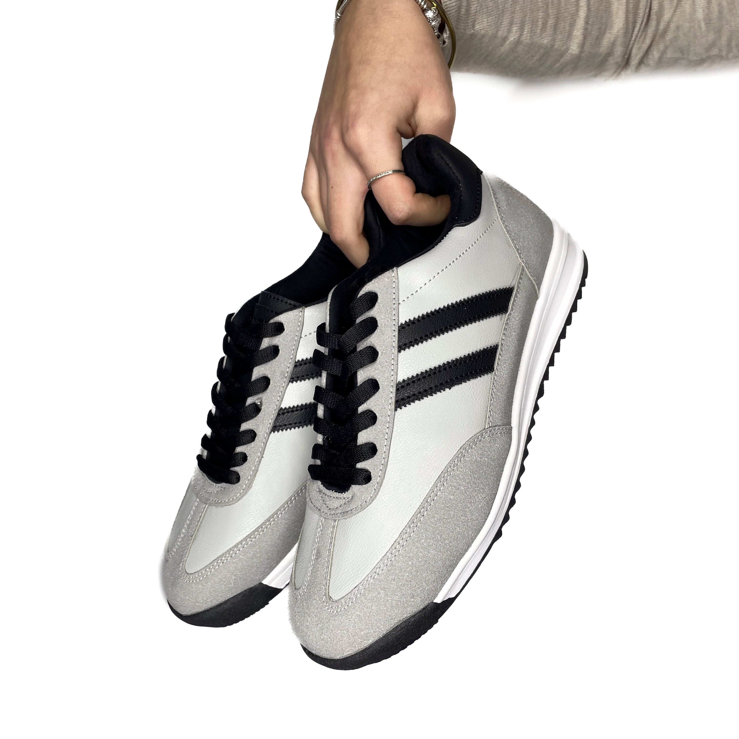 Zapatilla Mujer Lottie 720