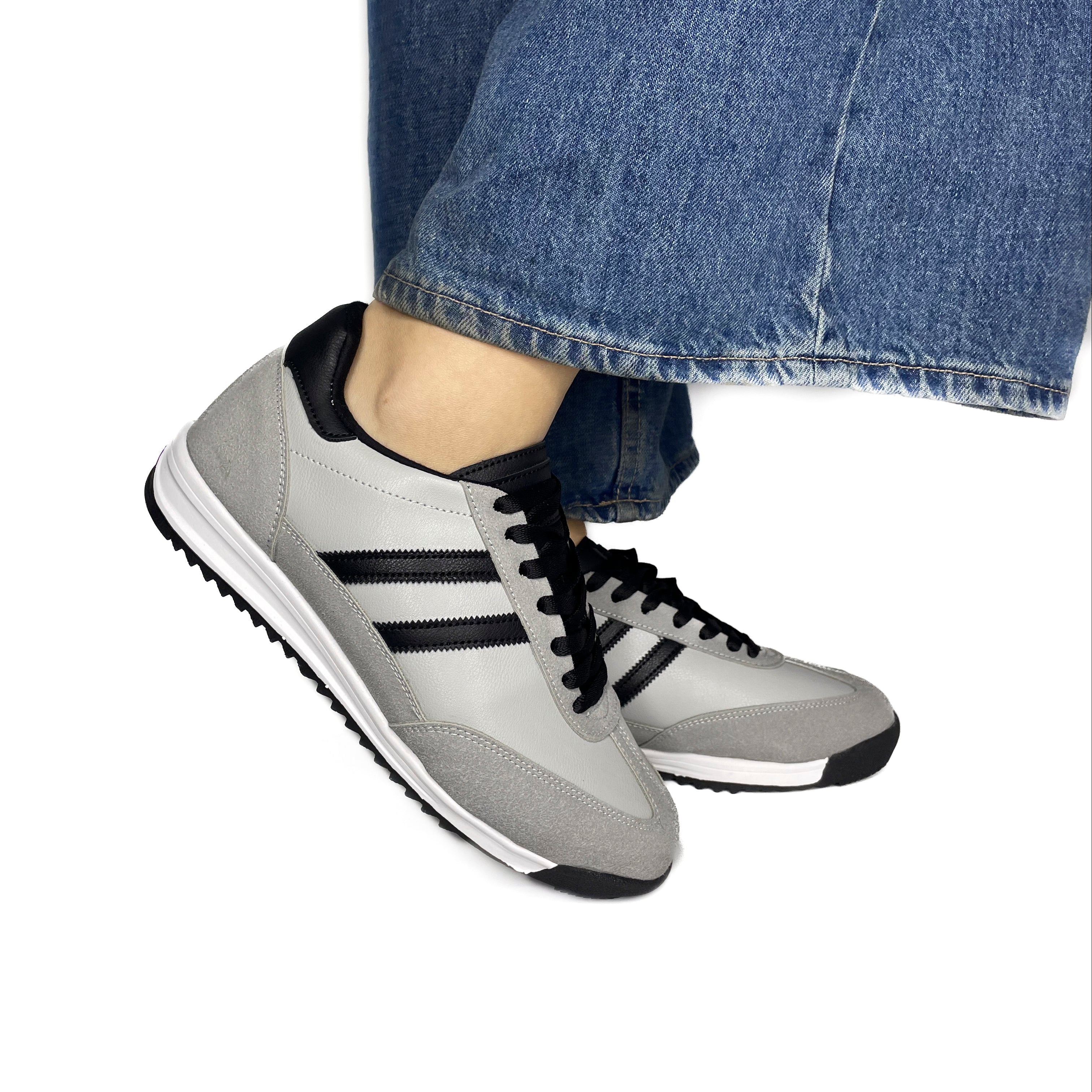 Zapatilla Mujer Lottie 720