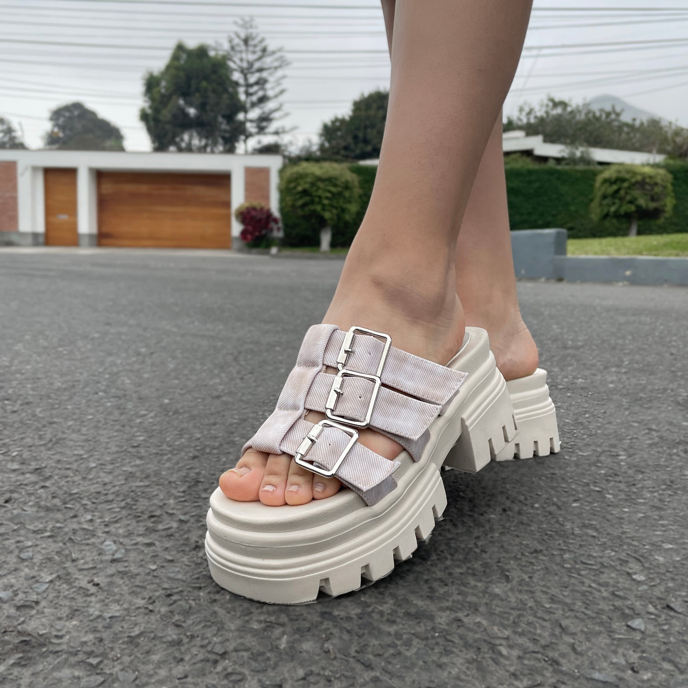 Sandalia Mujer Danna Beige