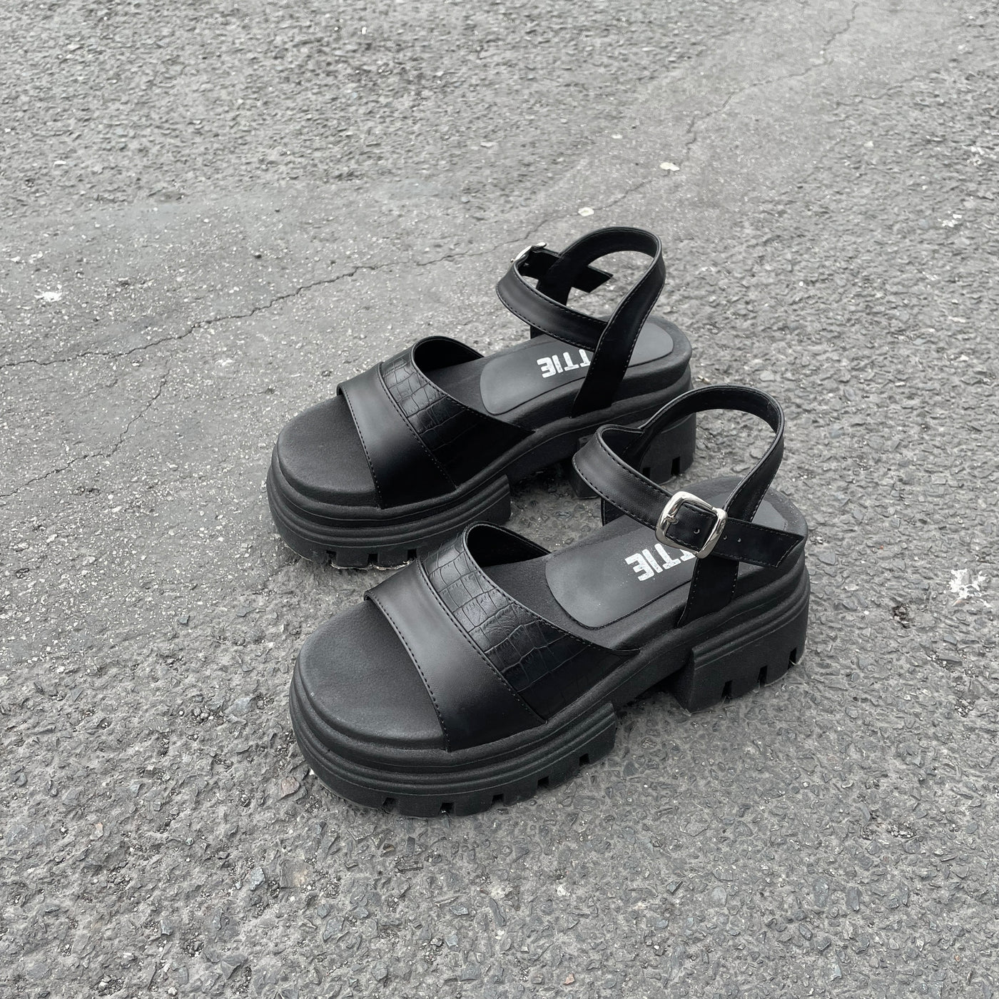 Sandalia Mujer Aitana Black