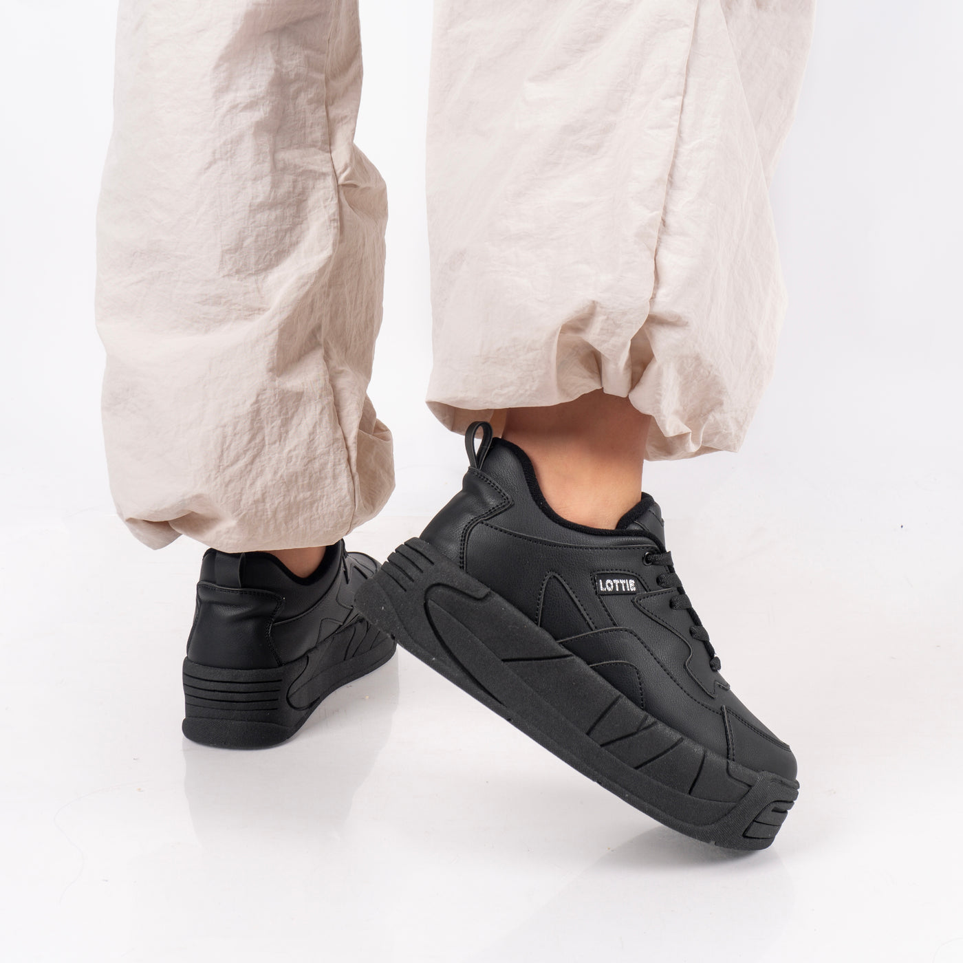 Zapatilla mujer Belisa Negro