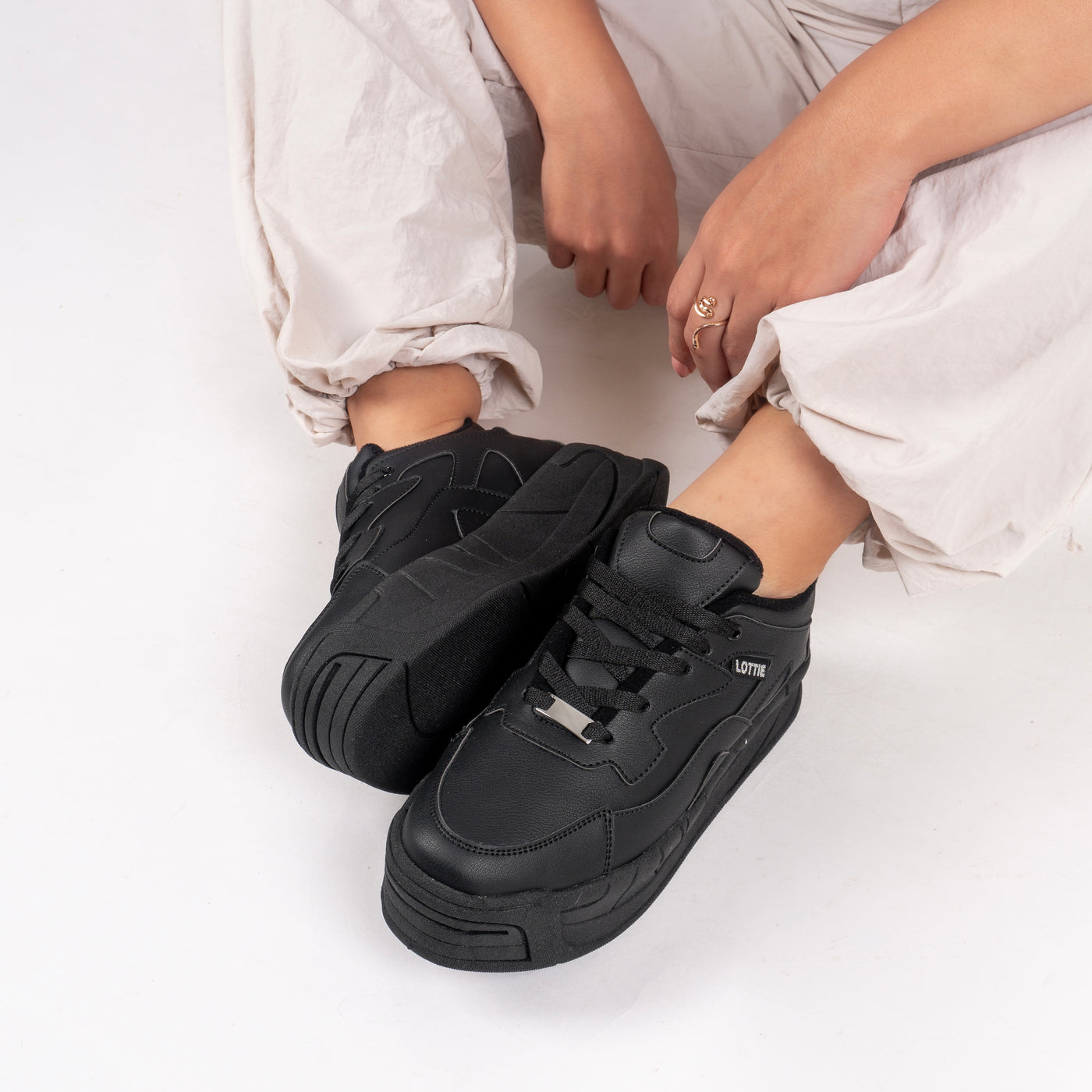 Zapatilla mujer Belisa Negro