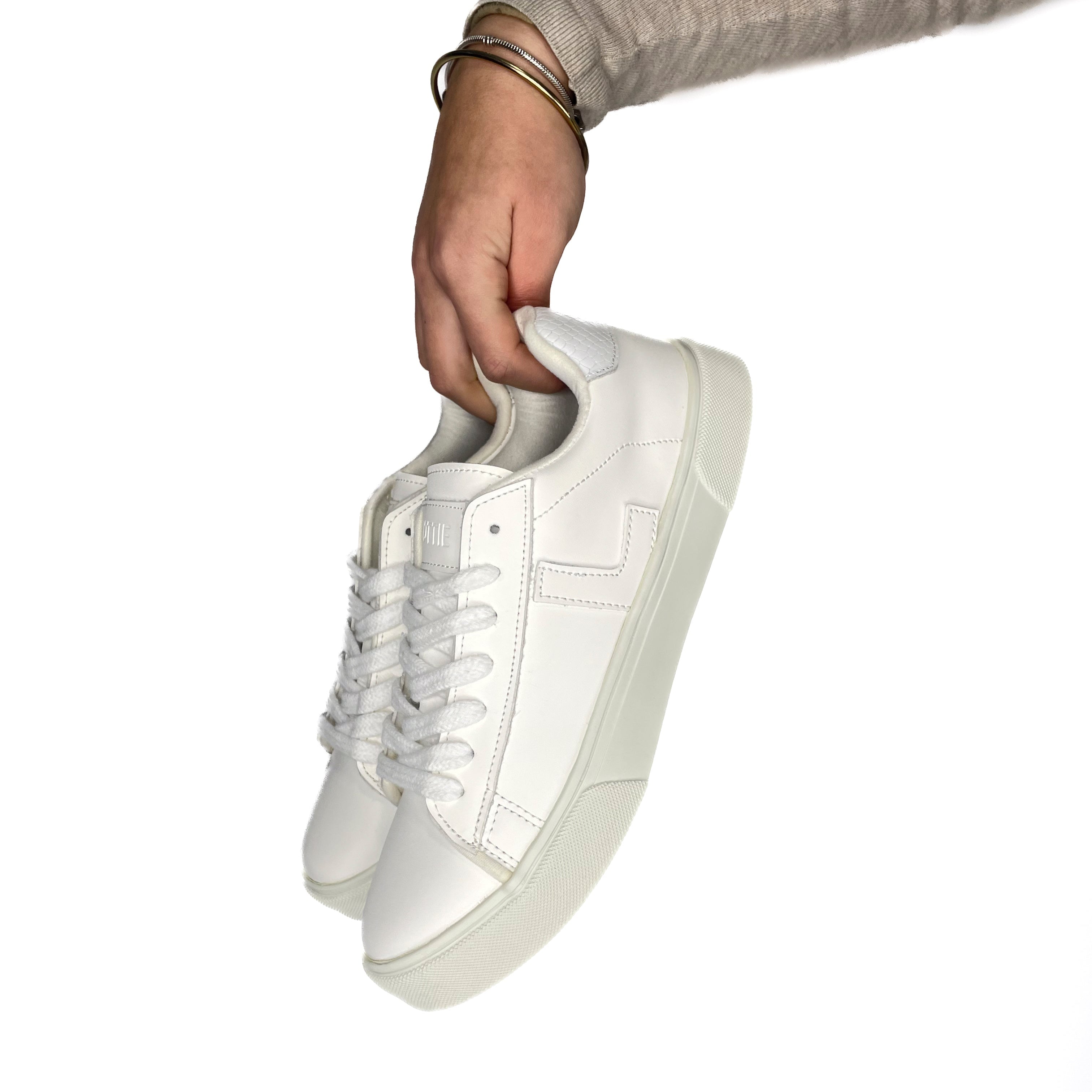 Zapatilla Mujer Luciana