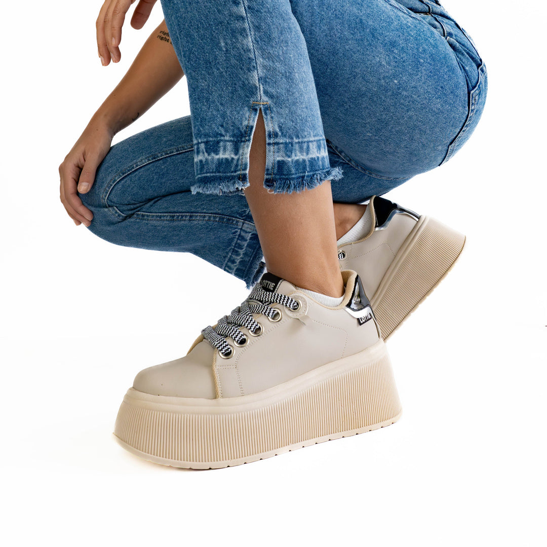 Zapatilla Mujer Karla Beige