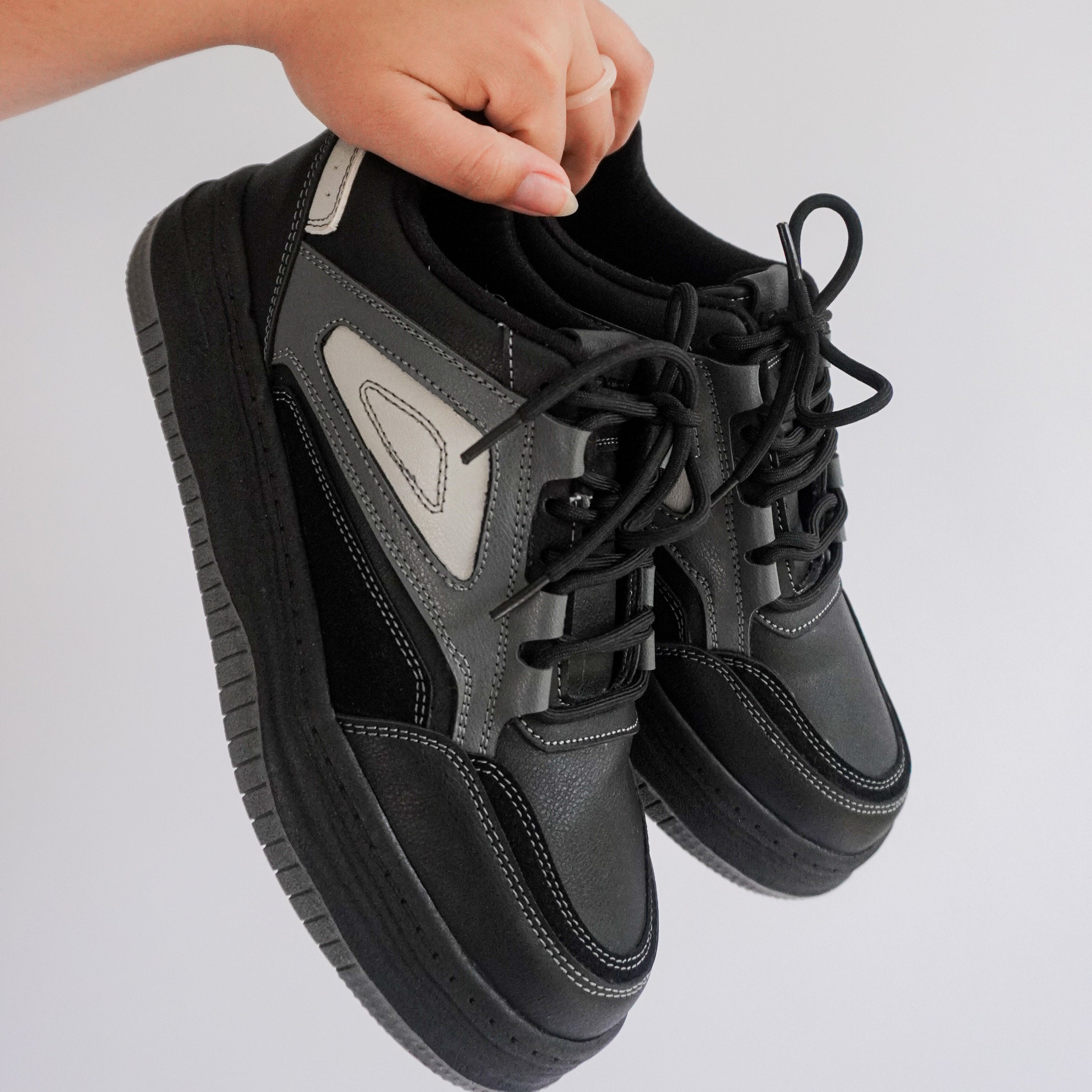 Zapatilla Mujer Laura