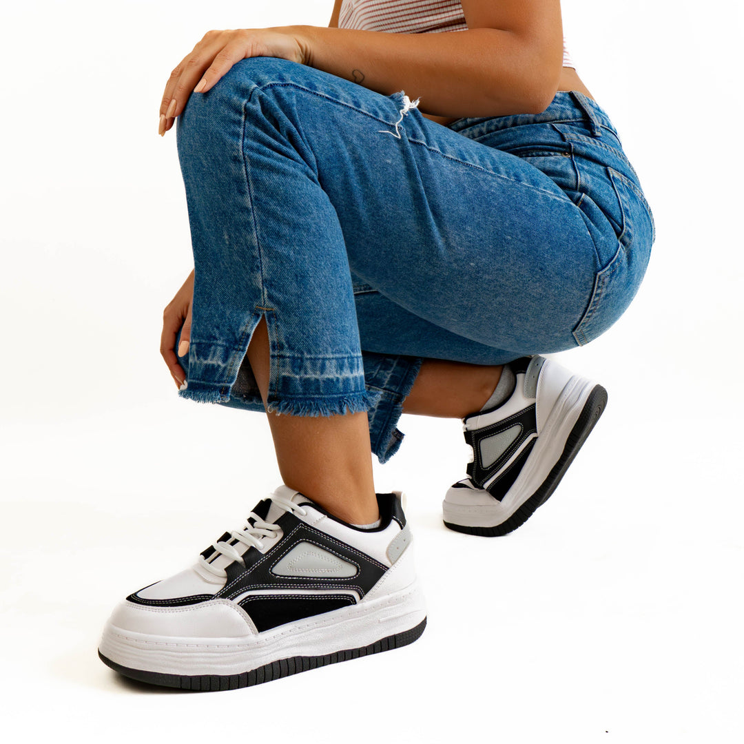 Zapatilla Mujer Laura Black & White