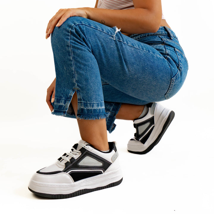 Zapatilla Mujer Laura Black & White