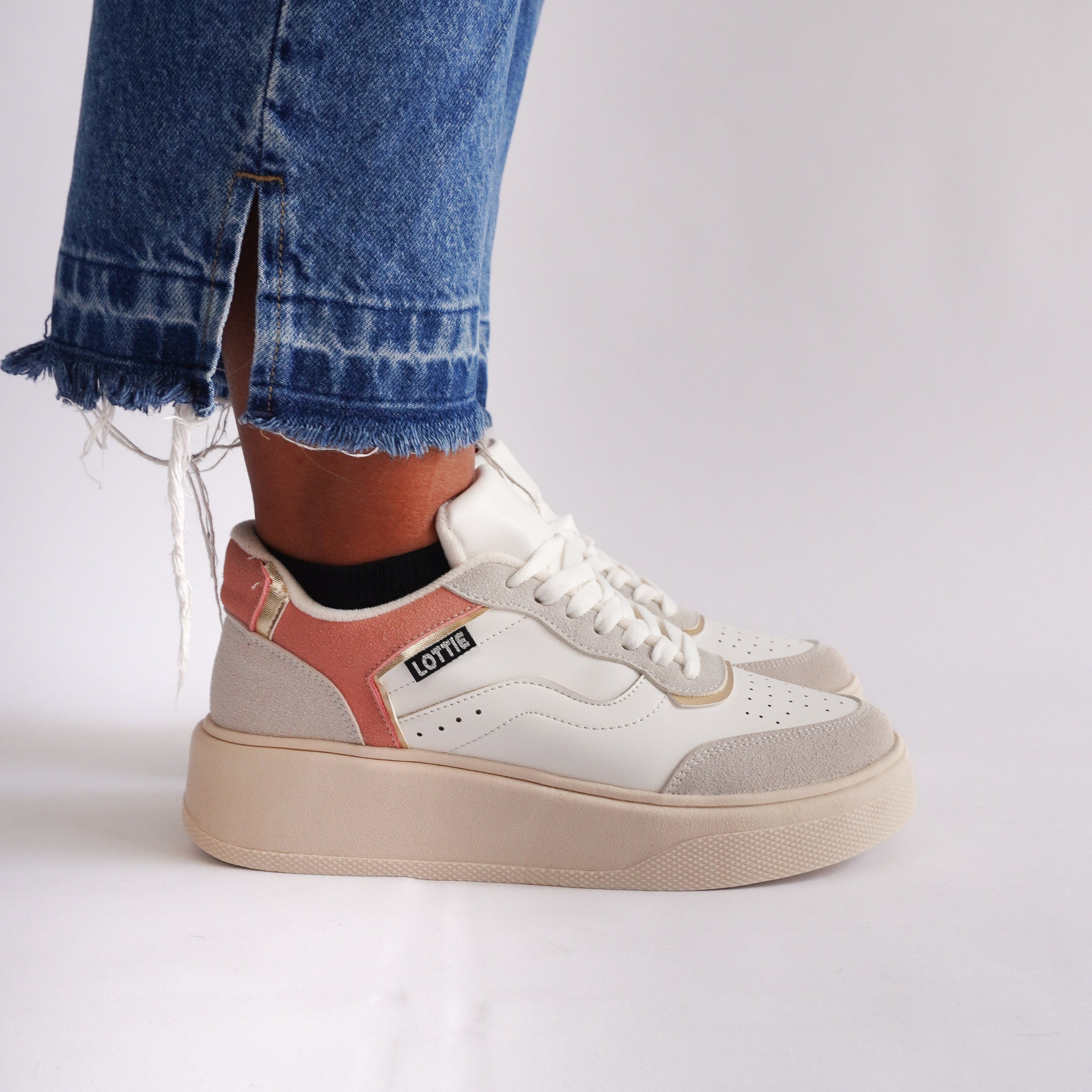 Zapatilla Mujer Paulina Coral