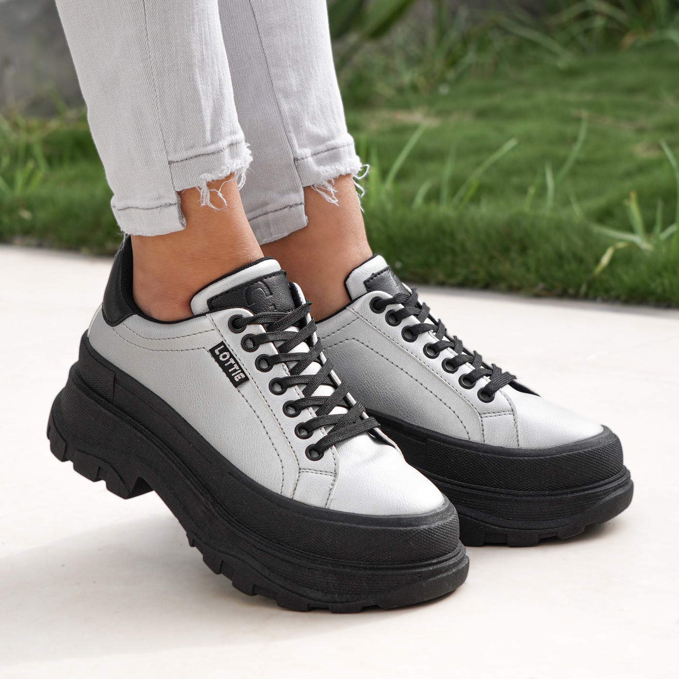 Zapatilla mujer Matilda Plata