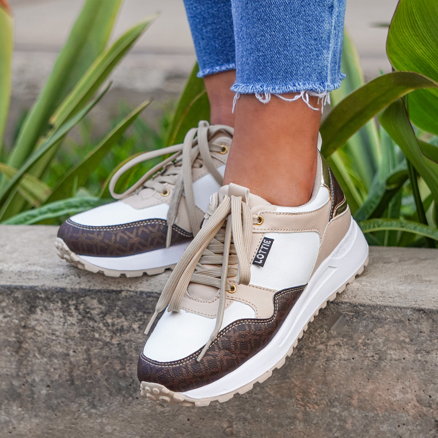 Zapatilla mujer Jacinta Marron