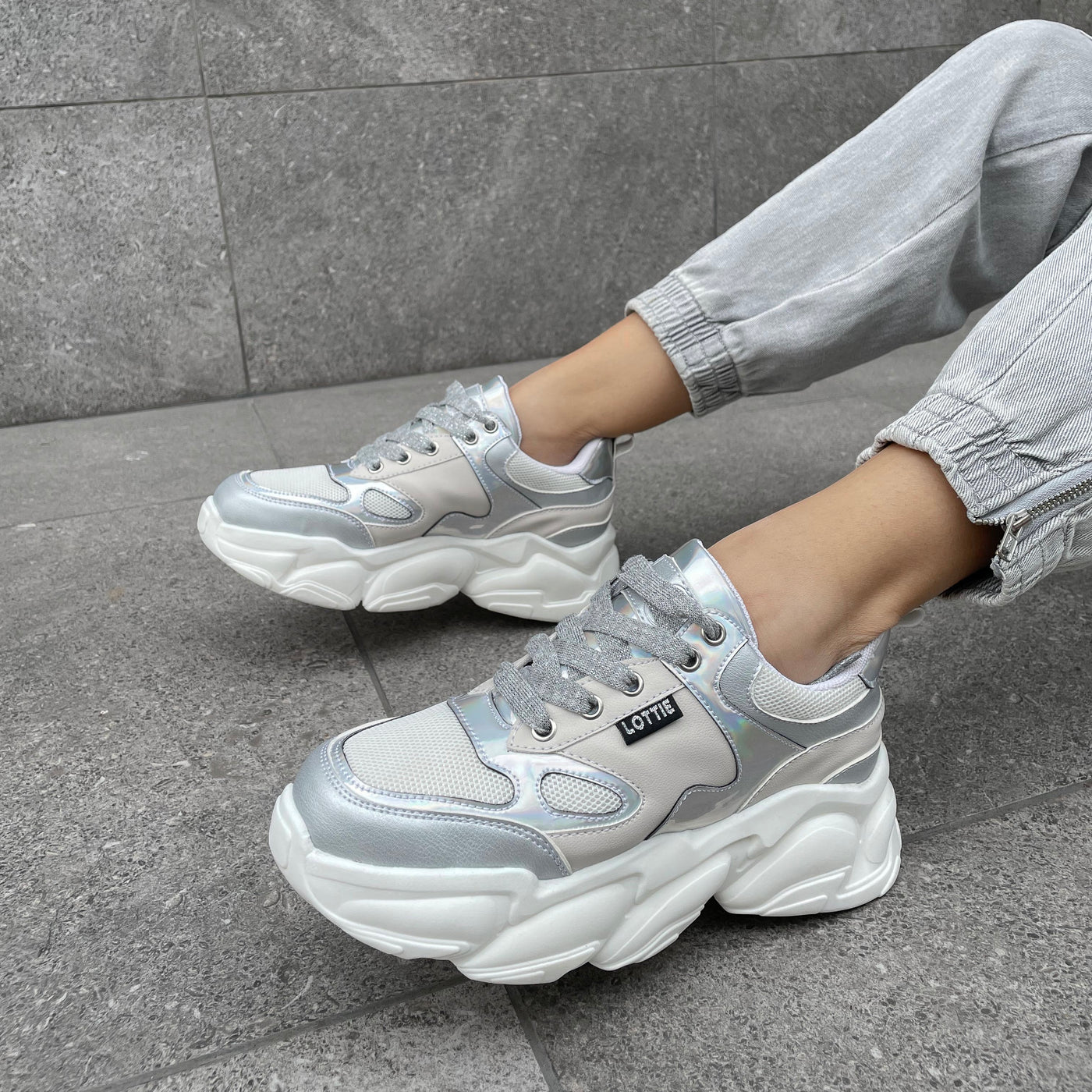 Zapatilla mujer Luna