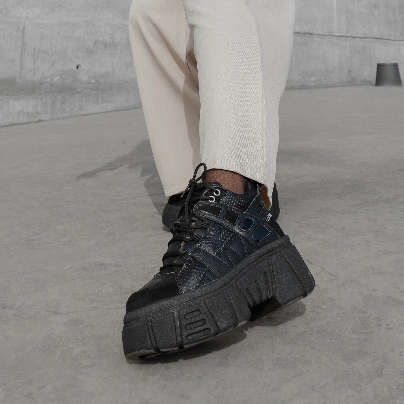 Zapatilla mujer Hana Black