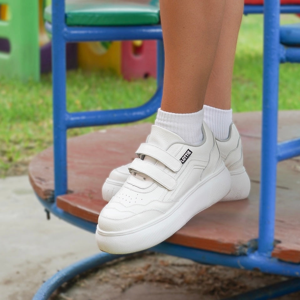 Zapatilla Escolar mujer Camila White