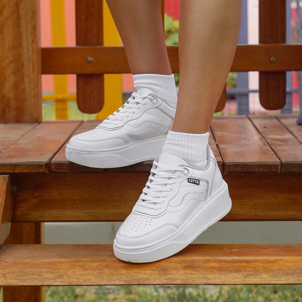 Zapatilla Escolar mujer Paulina White